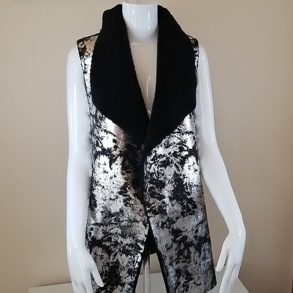 Mesh + Lace Sherpa Black & Silver Vest - Picture 2 of 16